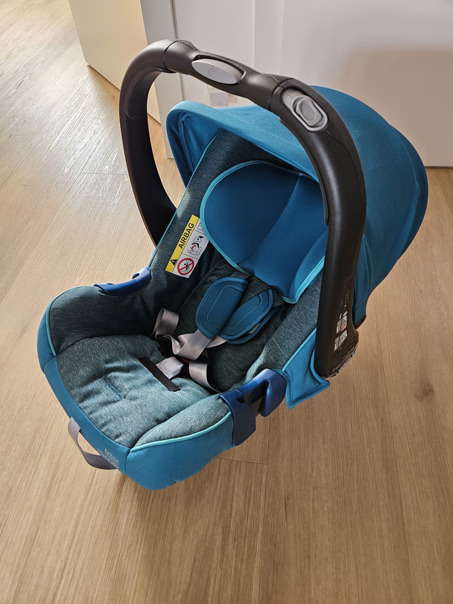 Fotelik nosidełko z bazą Britax Romer Baby Safe Plus SHR II turkusowy