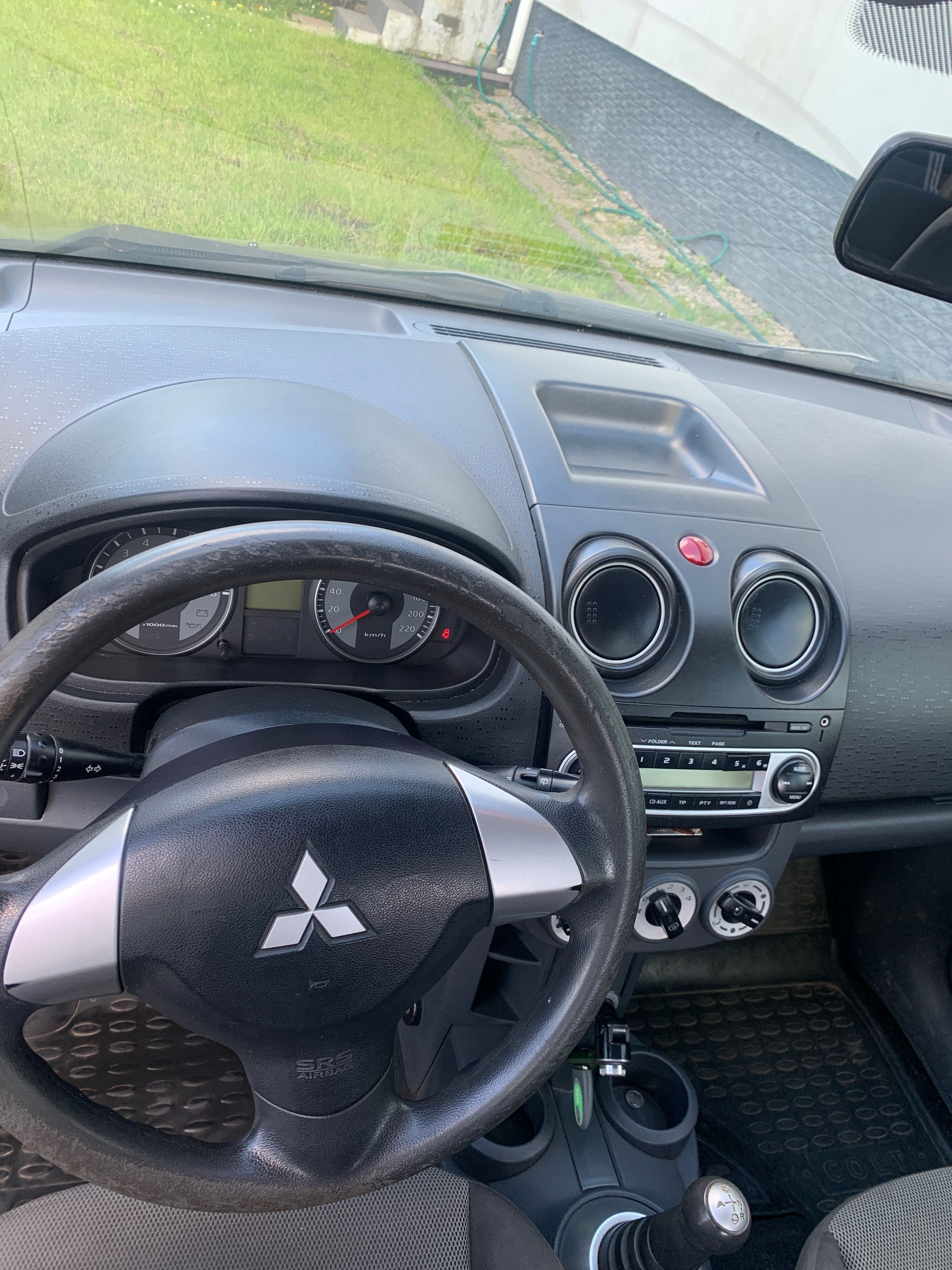 Mitsubishi Colt мітцубісі кольт