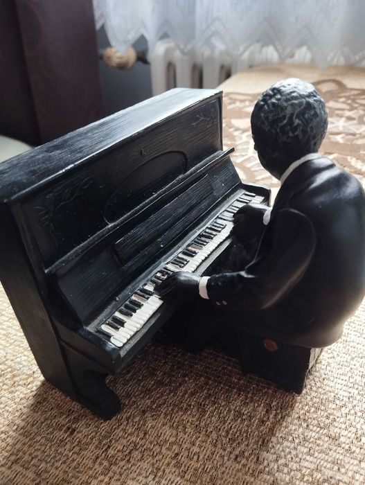 muzyk-figurka muzyczna