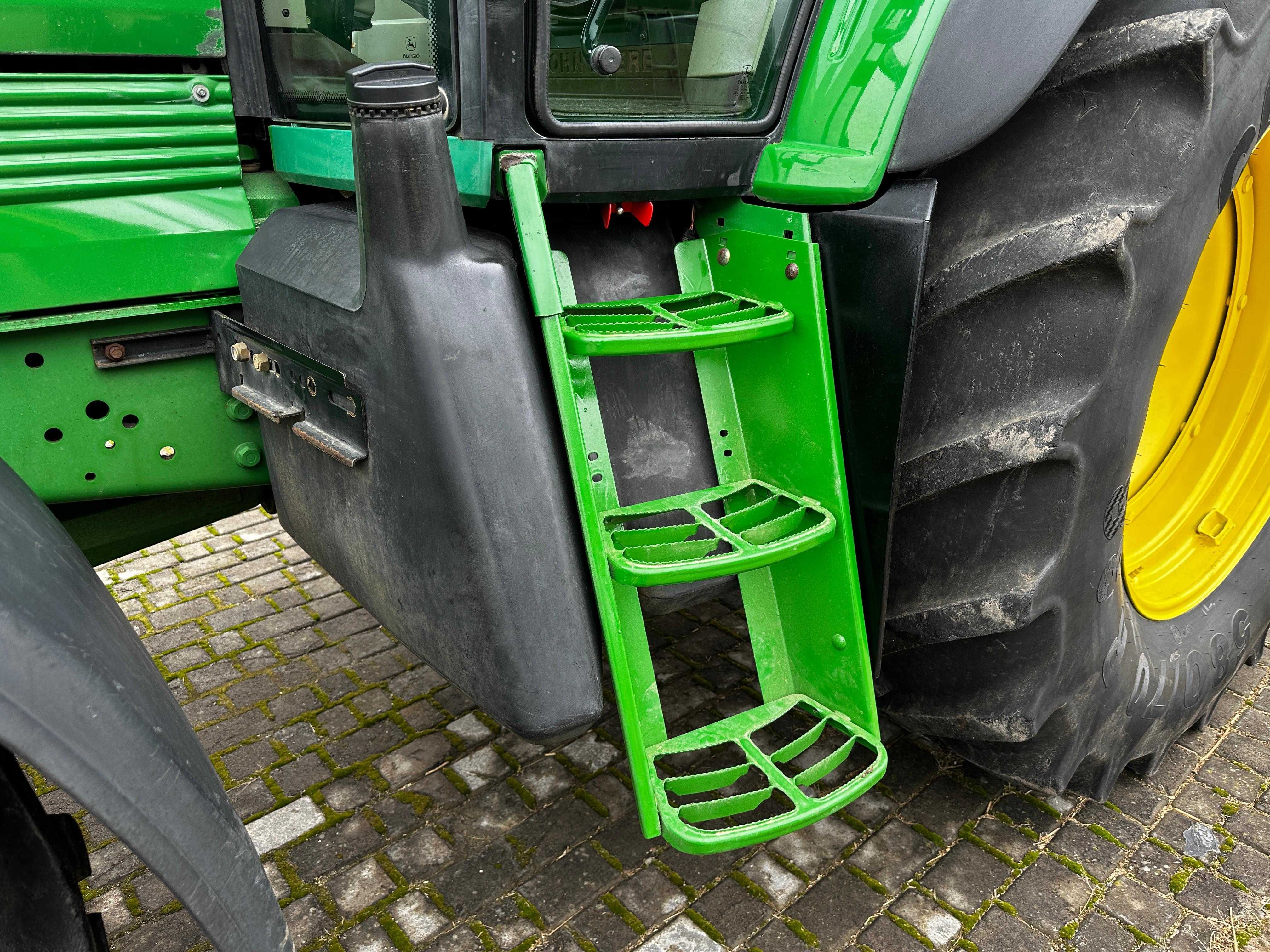 Трактор John Deere 6820 - 2003рік