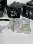 Пудра Givenchy 001
