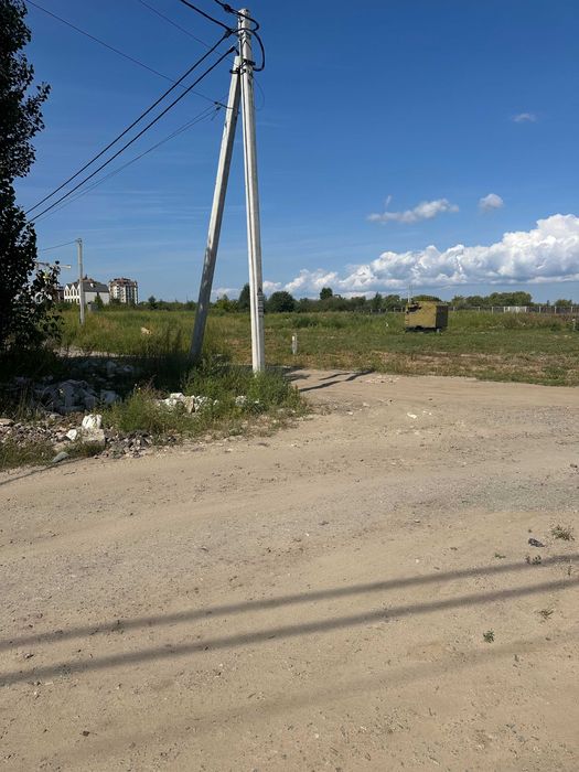 8 соток  під забудову  с Новосілки   Чабани  Київ 5 хв