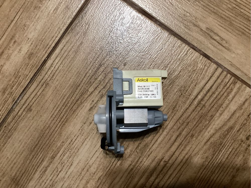 Części do pralki Elektrolux EWT11367VIW ładowana od góry.
