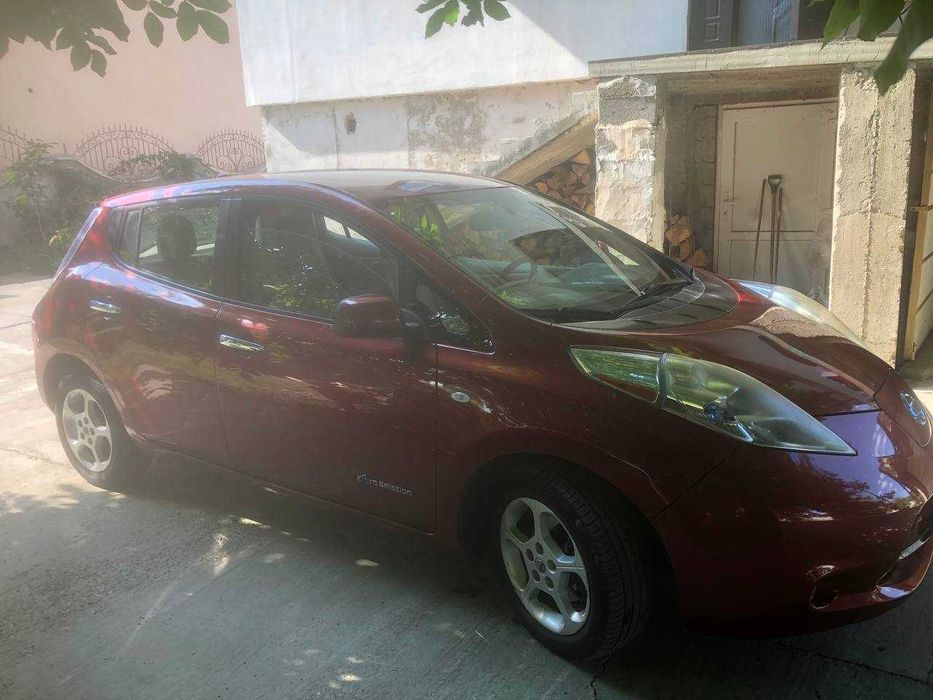 Nissan Leaf 2011