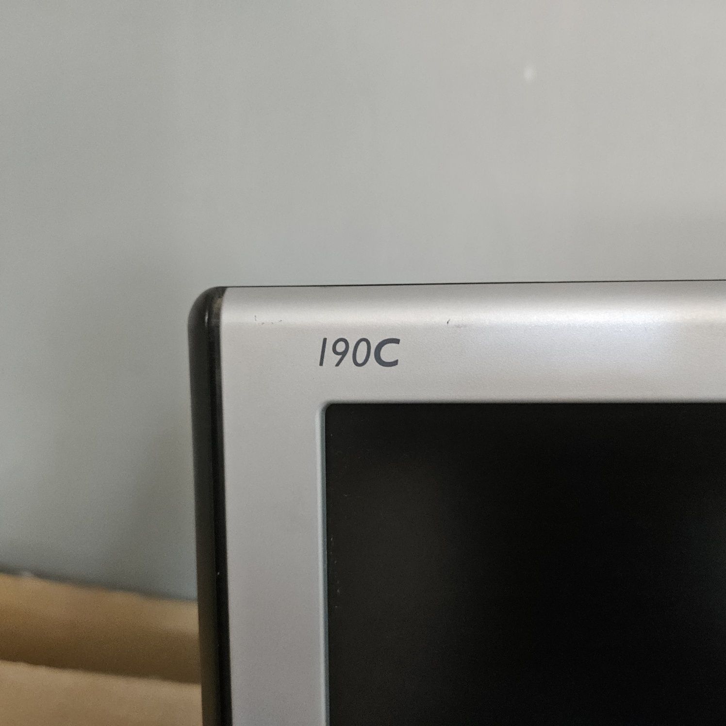 Монитор Philips 190 C7
