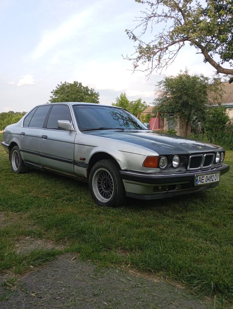 Продам бмв 730 е32