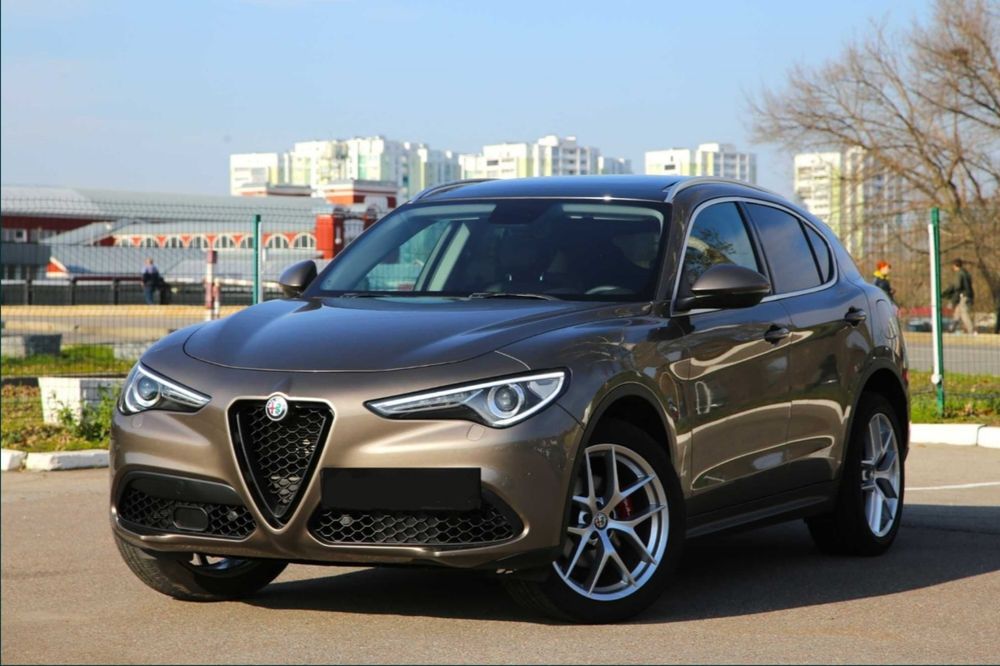 Продам Alfa Romeo Stelvio Q4