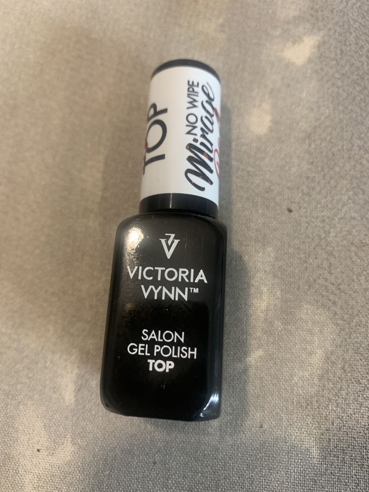 Top no wipe red miracle victoria vynn 8 ml