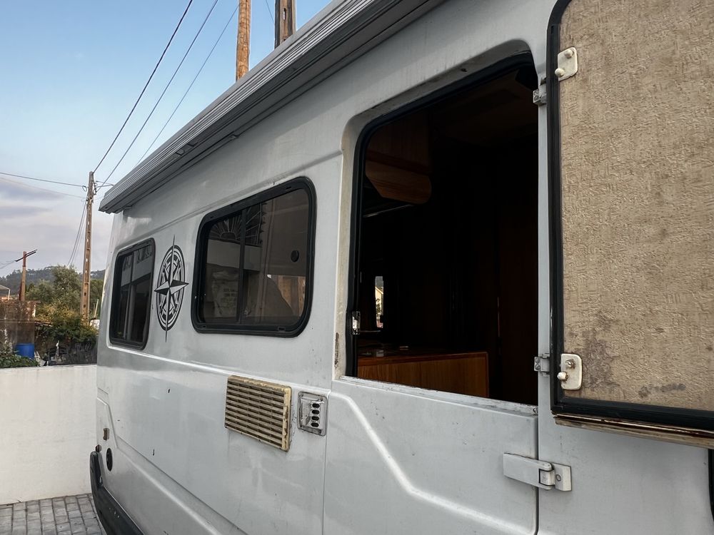 Autocaravana ford transit 89