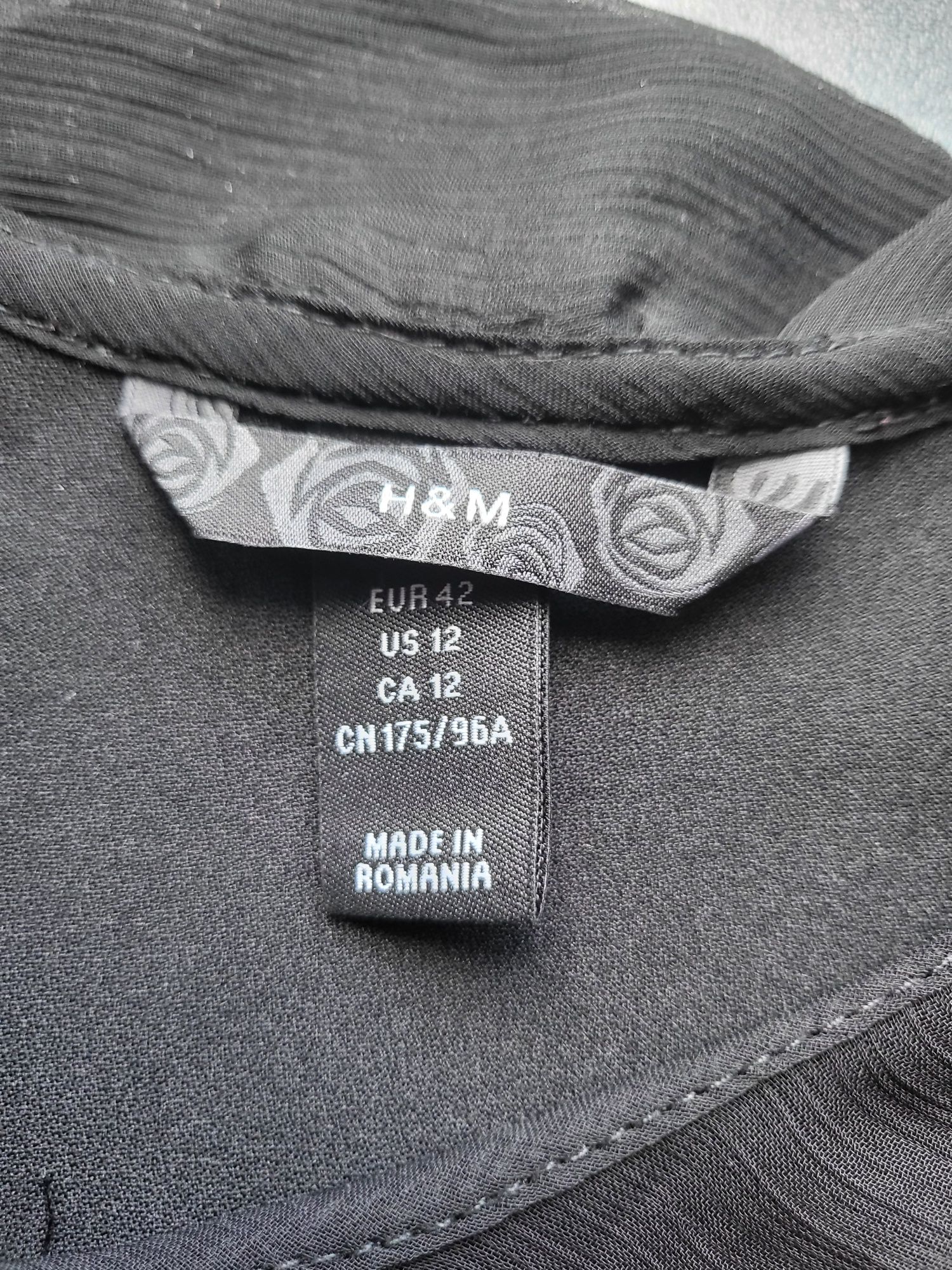 Piękna przewiewna bluzeczka Plus size H&M 42