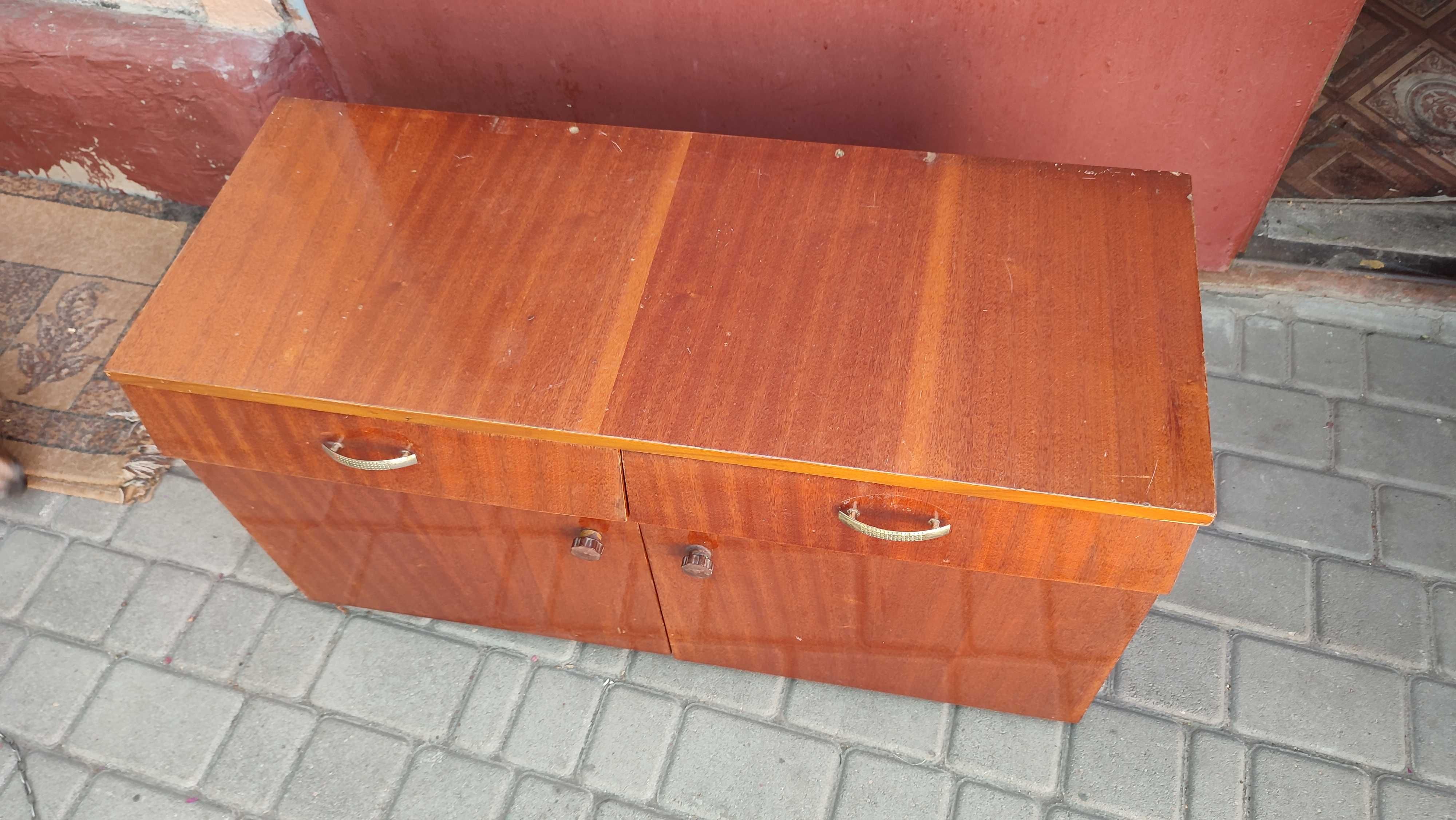 Тумба з під трюмо