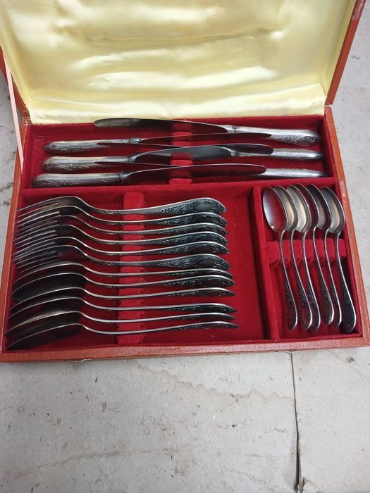 Мельхиор столові прибори ножі вилки ложки зід ссср