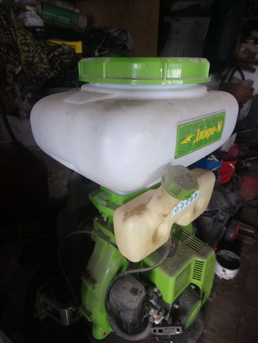 Оприскувач бензиновий