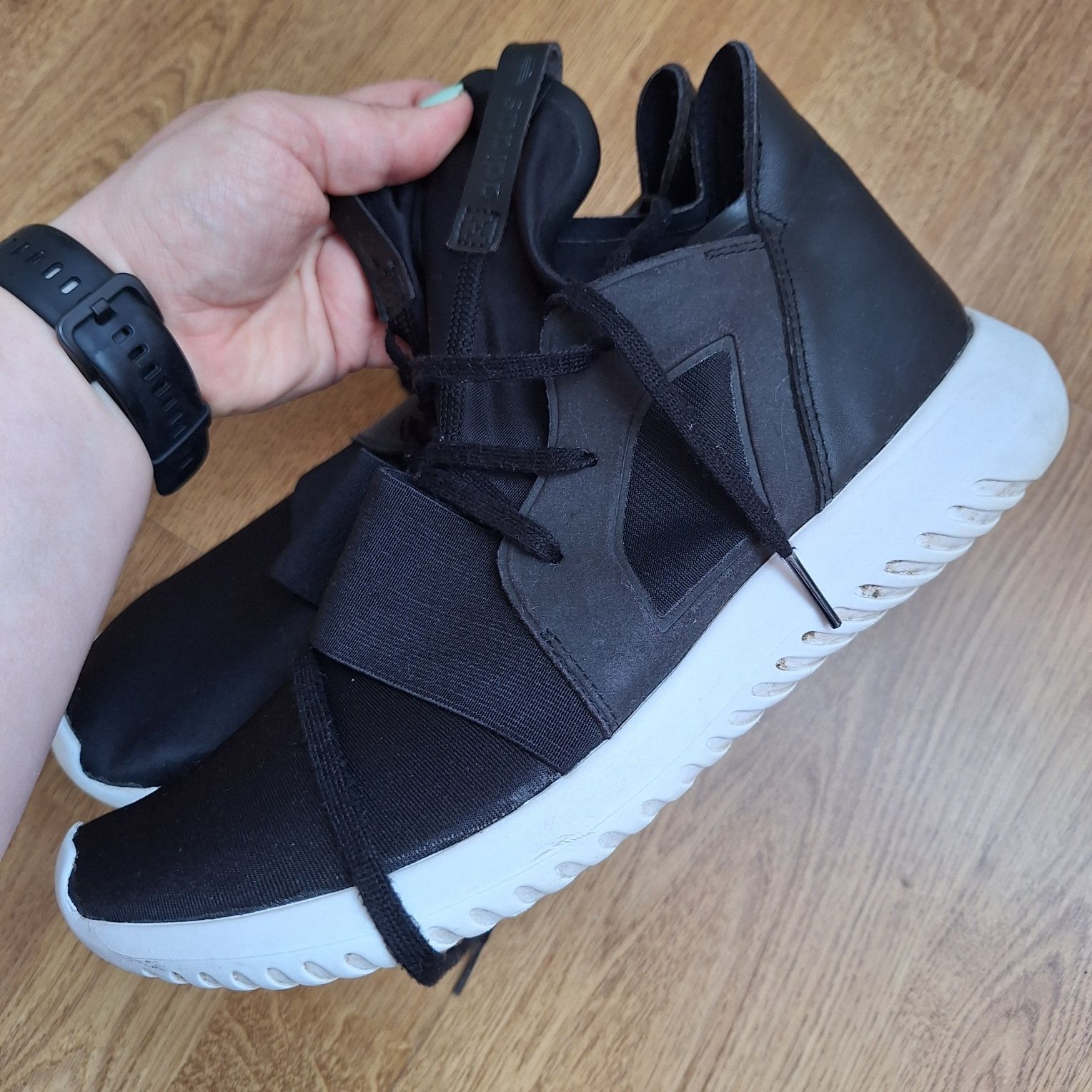 Buty damskie Adidas Tubular Defiant Rozmiar.41- 26cm