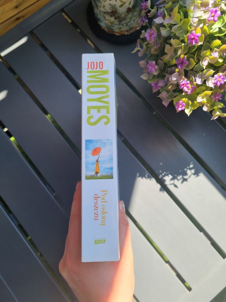 Jojo Moyes "Pod osłoną deszczu"