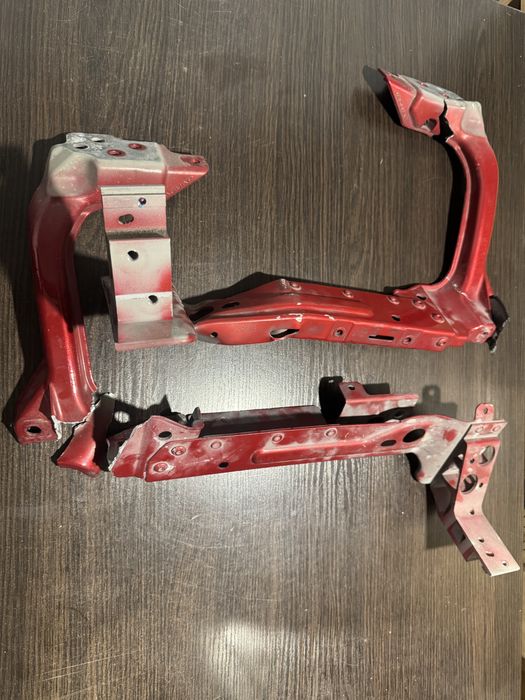 Окуляр фары Jaguar XE (крекление фары Jaguar XE), левый/правый