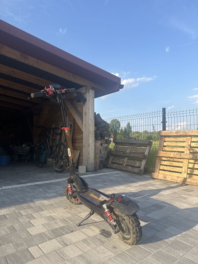 Hulajnoga elektryczna Iscooter ix 6 używana