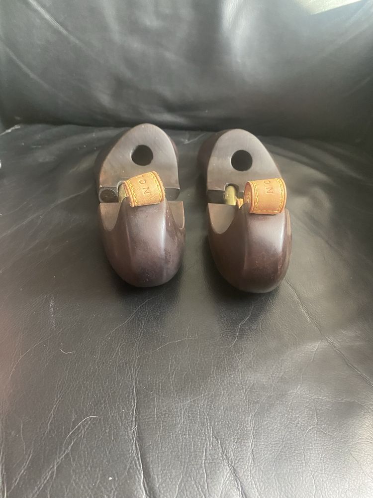 Prawidła do butów Louis Vuitton rozmiar 42