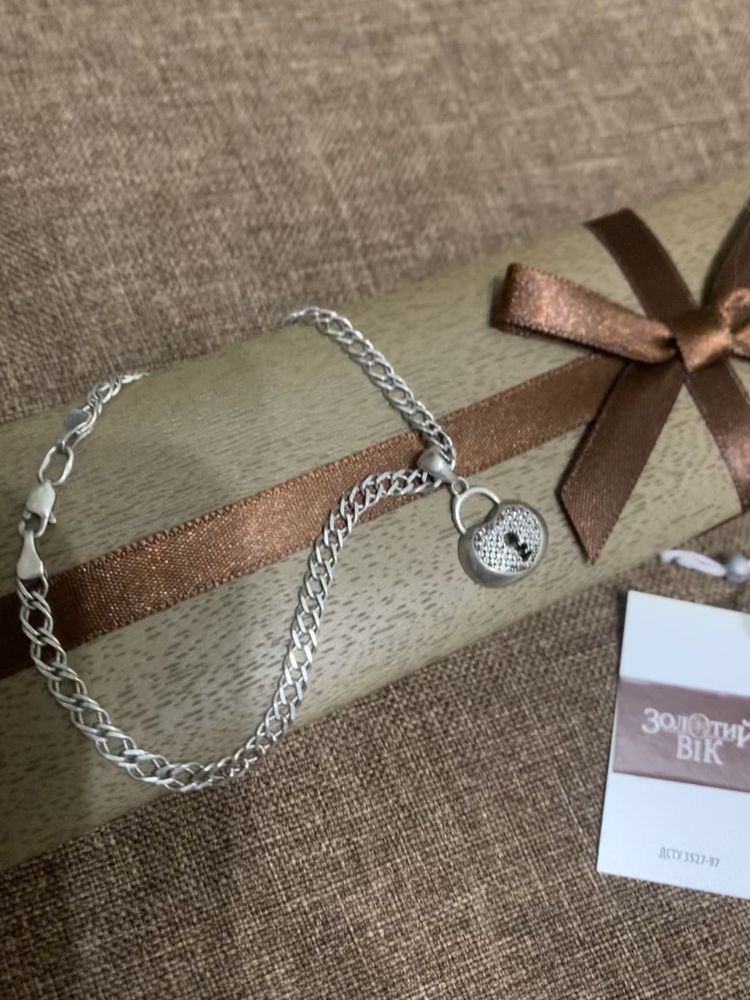 Срібний браслет з підвіскою +подарункова коробка