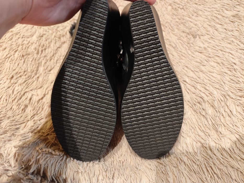 Жіночі зимні ботінки