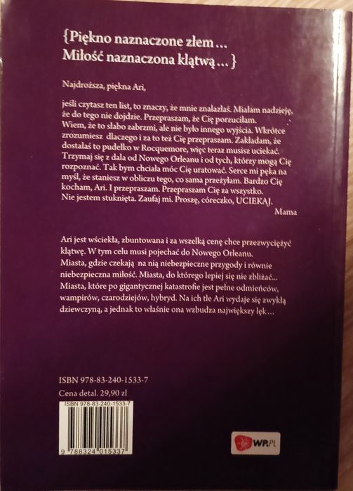 Z ciemnością jej do twarzy