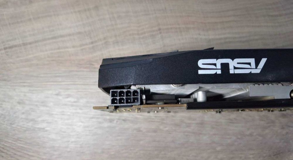 ASUS Dual Radeon RX 580 4GB GDDR5
Потужна відеокарта середнього класу,