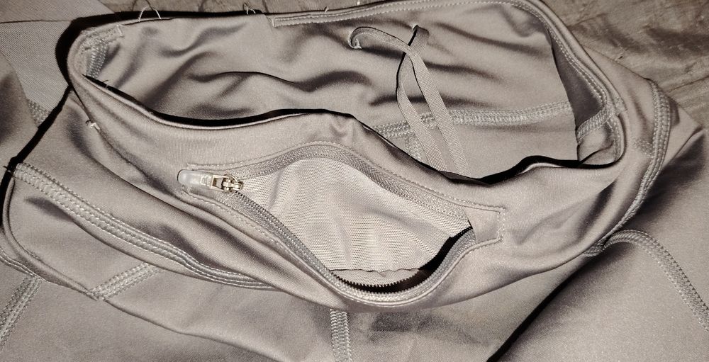 Legginsy sportowe szare Nike Fast