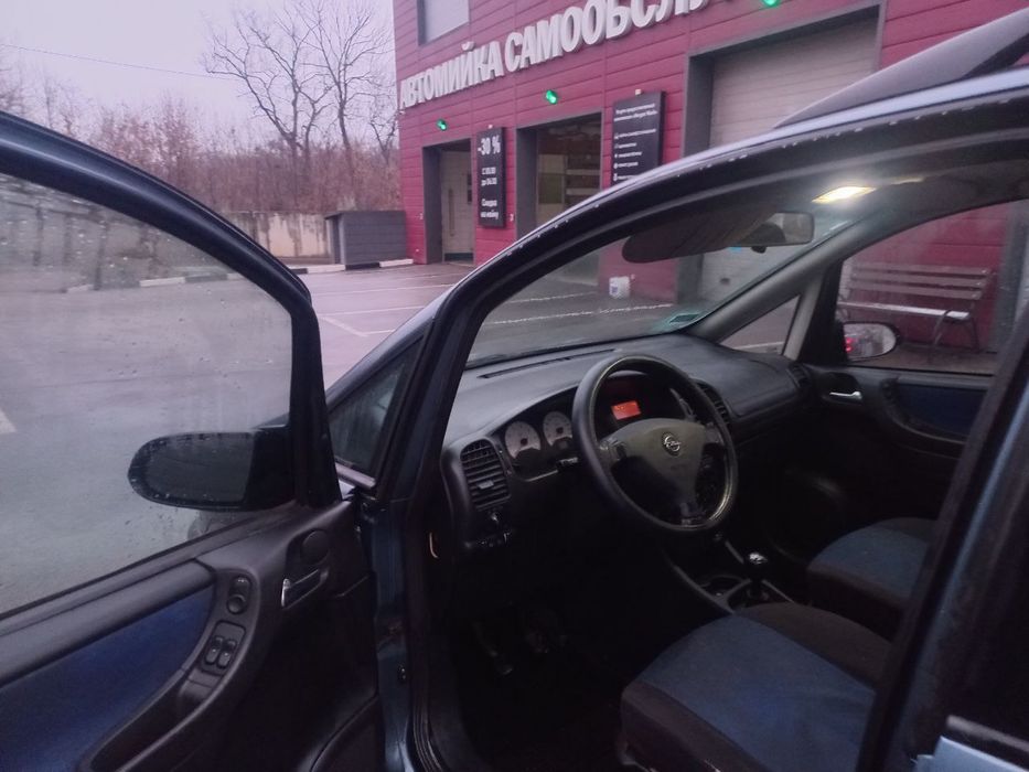 Продам  Opel Zafira,бензин,7 місць