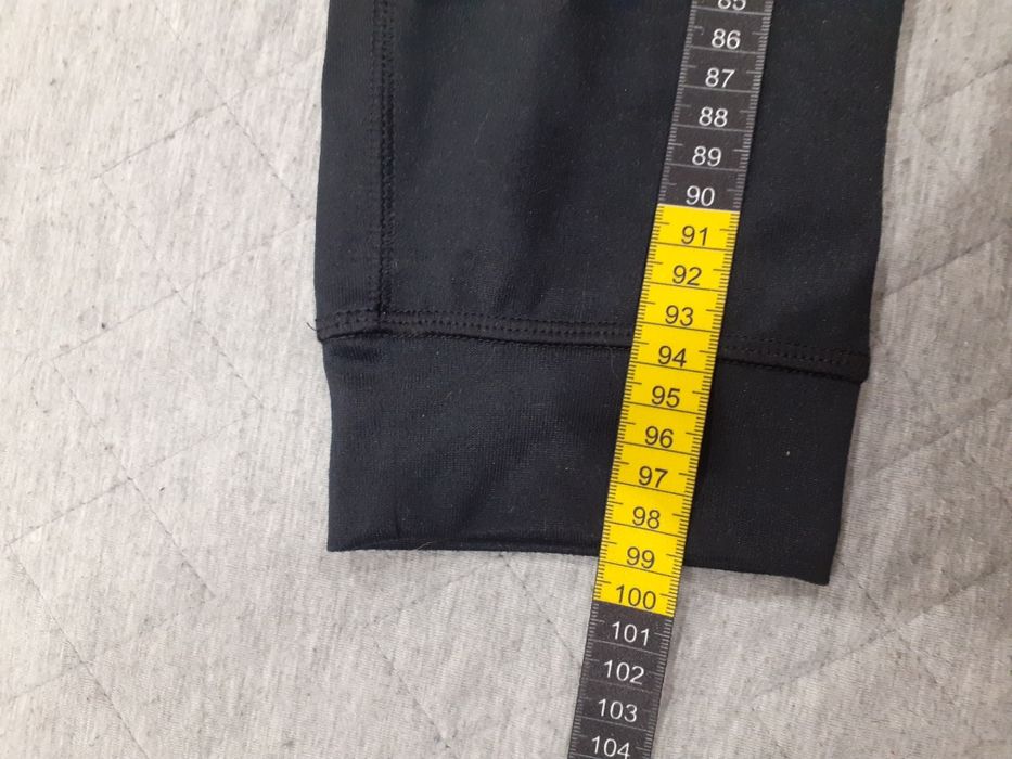 Spodnie Under Armour.