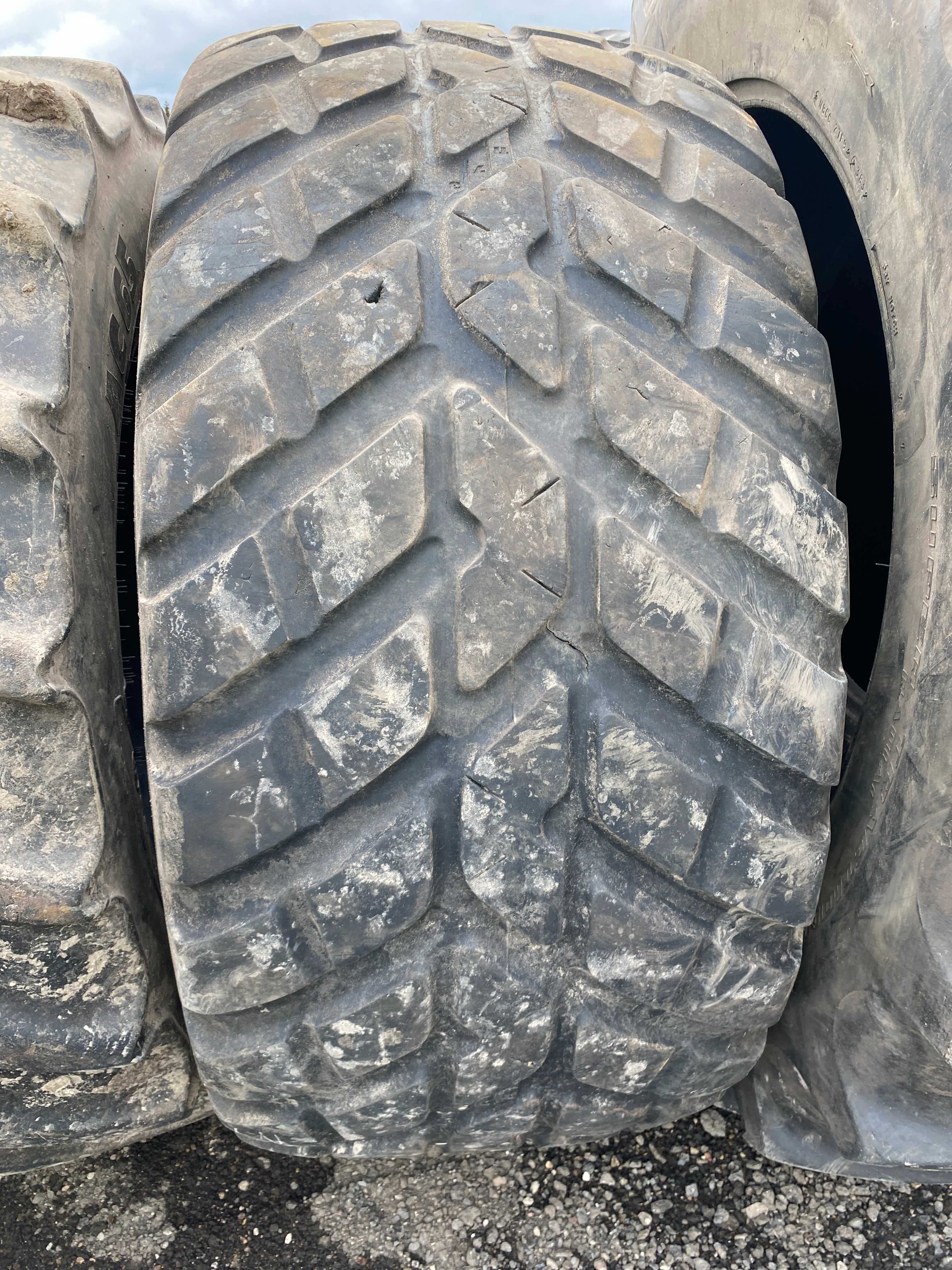 620/60r26.5 Nokian