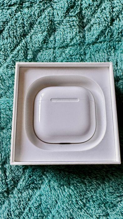 Sprzedam słuchawki air pods 4