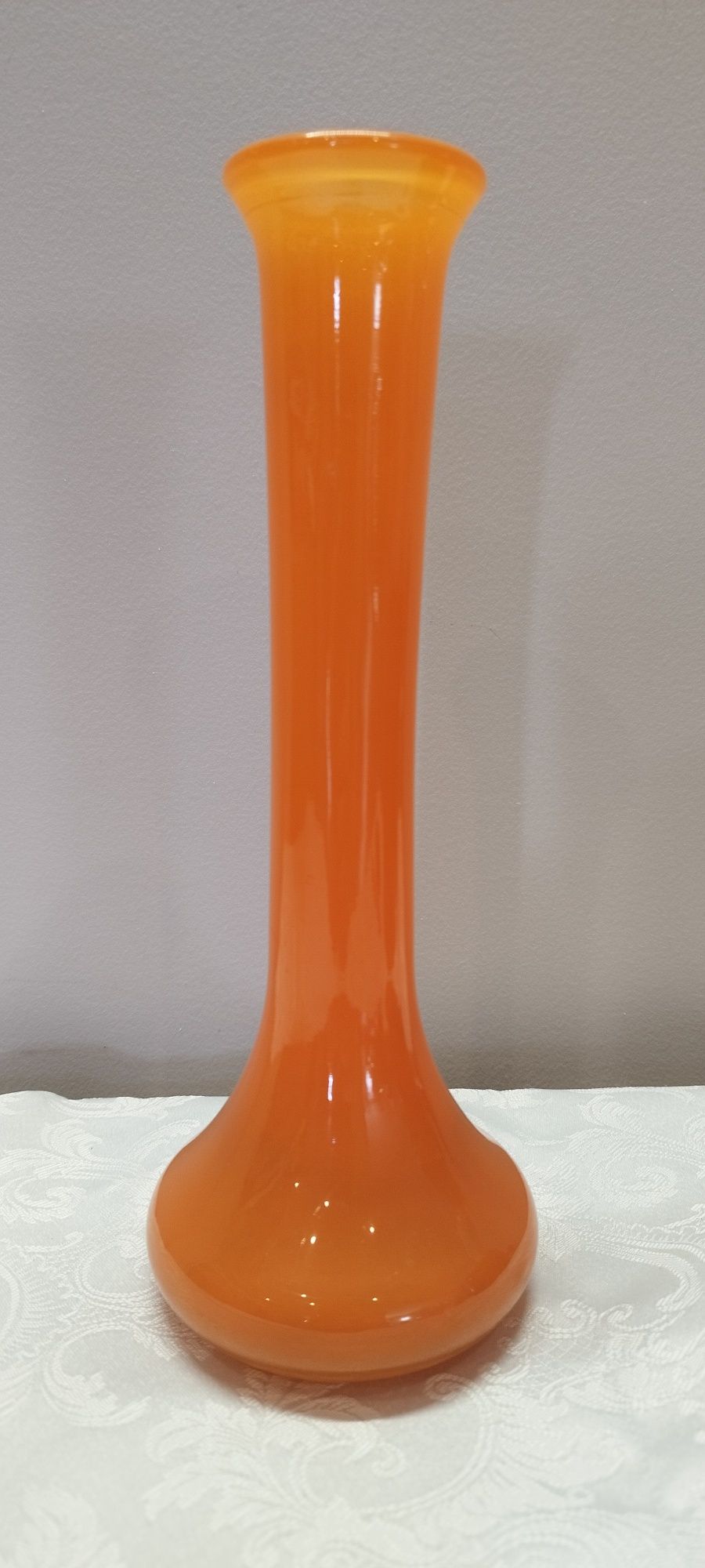 Pomarańczowy wazon