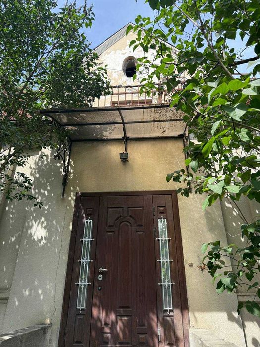 Приватний будинок р-н парку