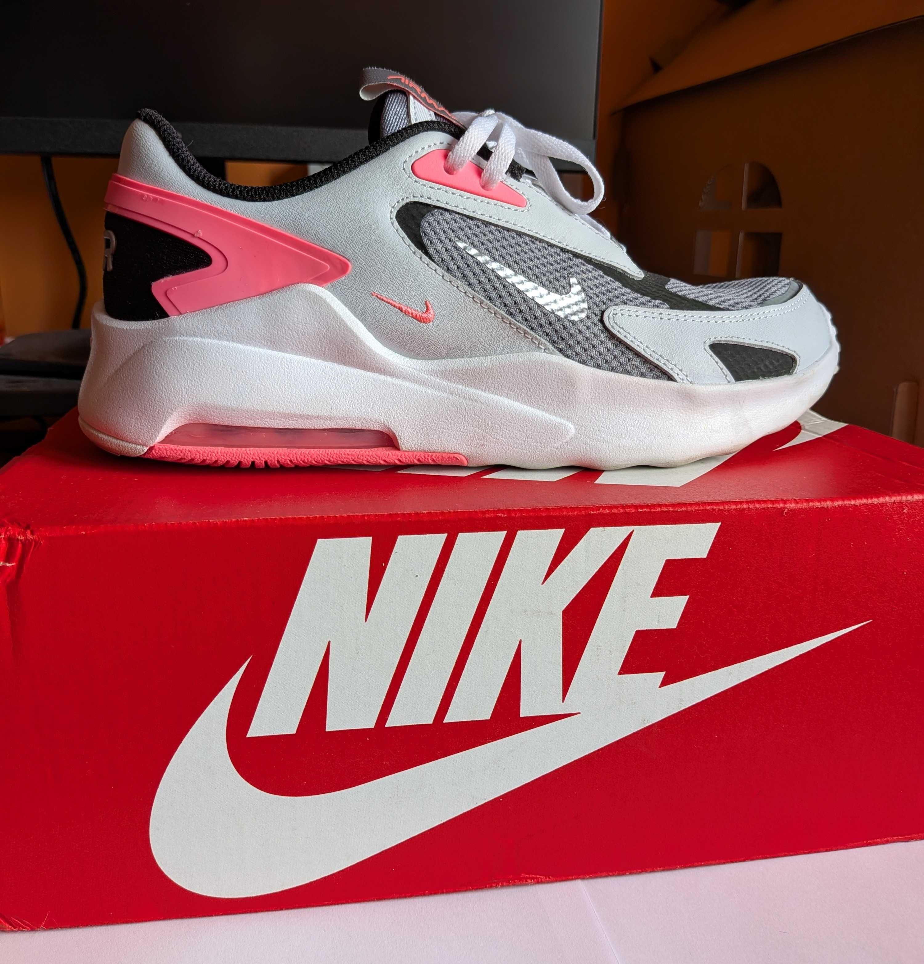Nike Air Max Bolt