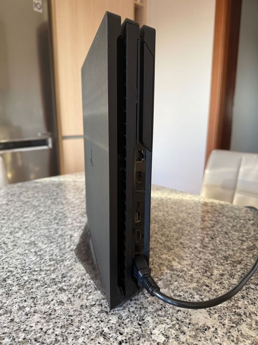 PlayStation 4 Pro1ТВ