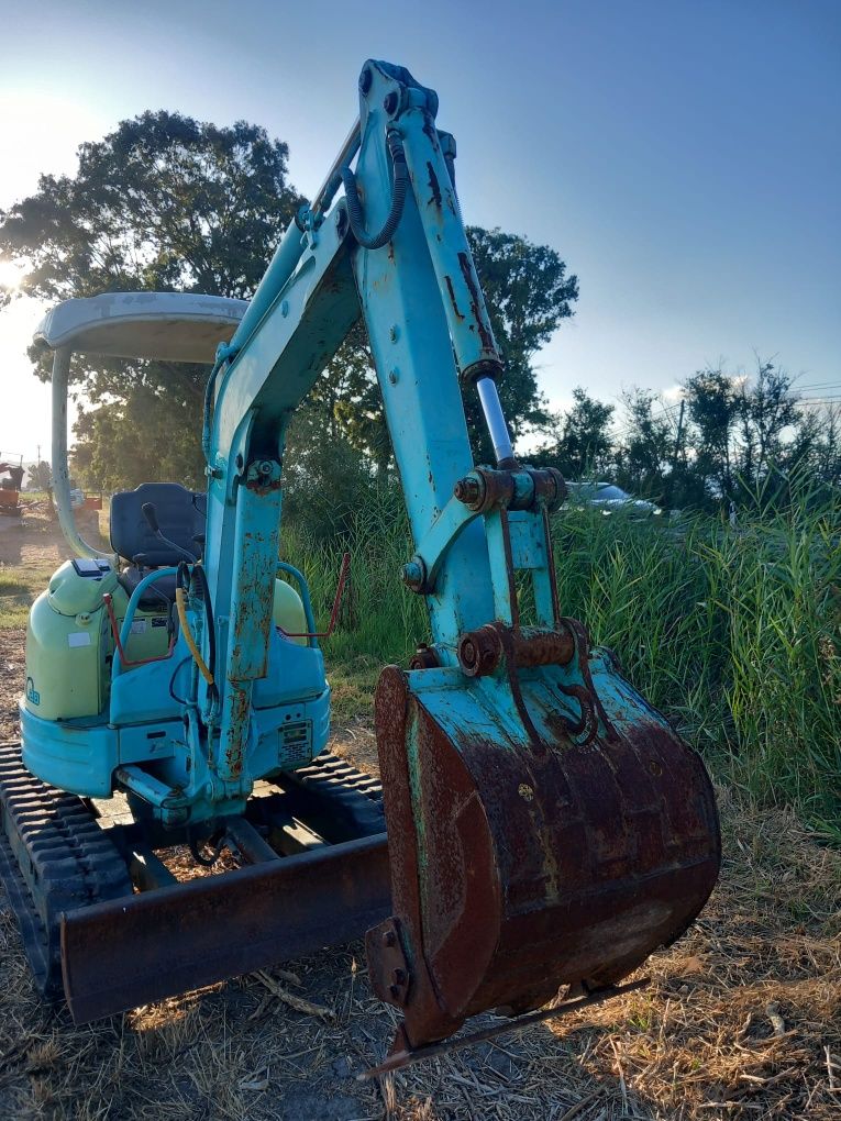 Mini giratória yanmar  vi o  a 20