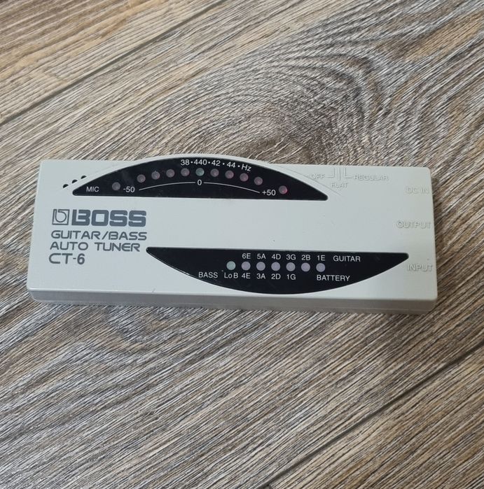 Гітарний тюнер Boss ct 6 vintage guitar\bass auto tuner
