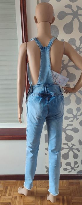 Macacão ganga, push-up - Novo

- Tamanho: Talha 16 (XL)

Os portes são