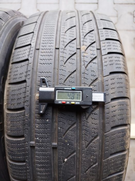 2 Opony zimowe 235/55 r17 103V XL