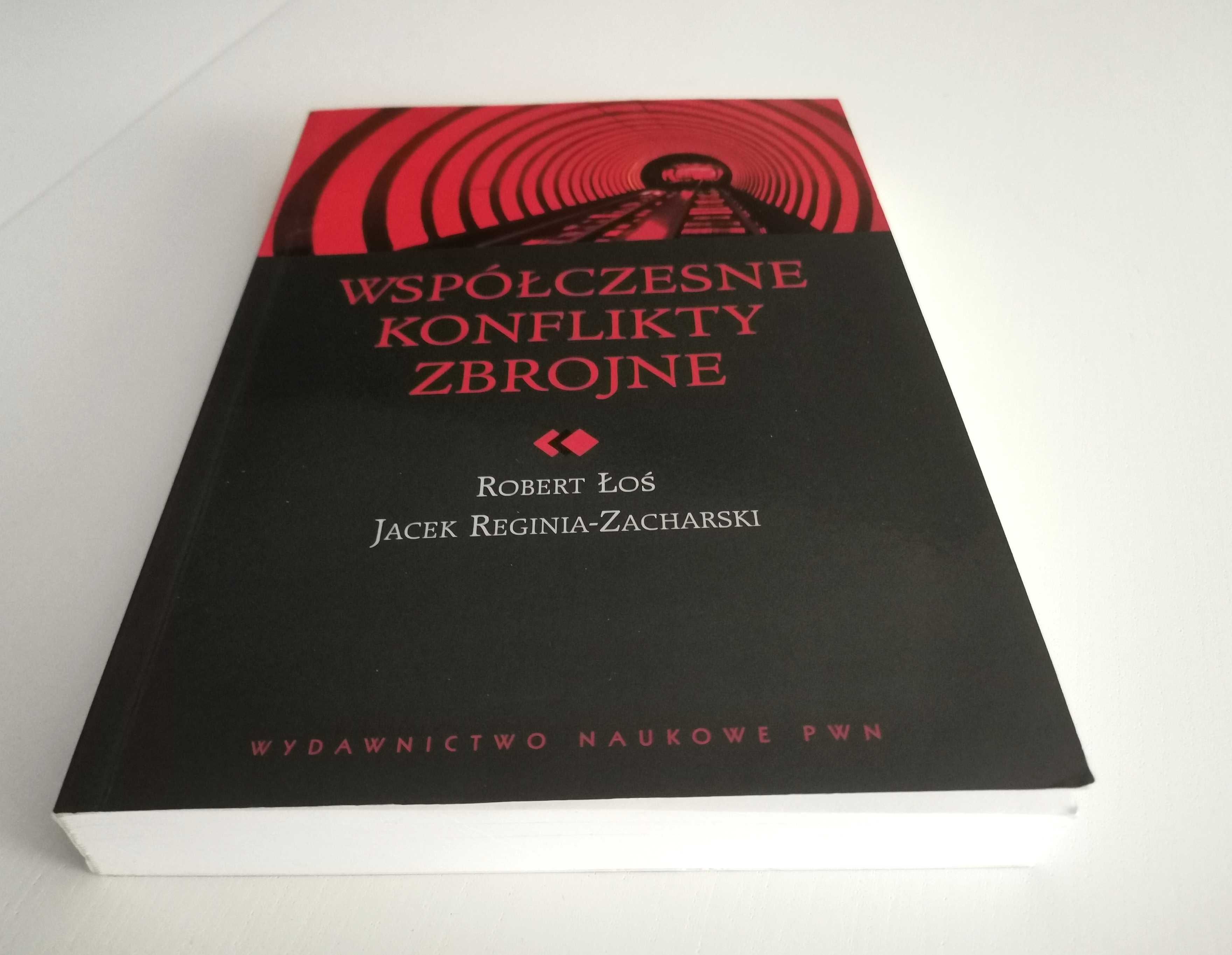 Książka "Współczesne konflikty zbrojne" R. Łoś, J. Reginia-Zacharski
