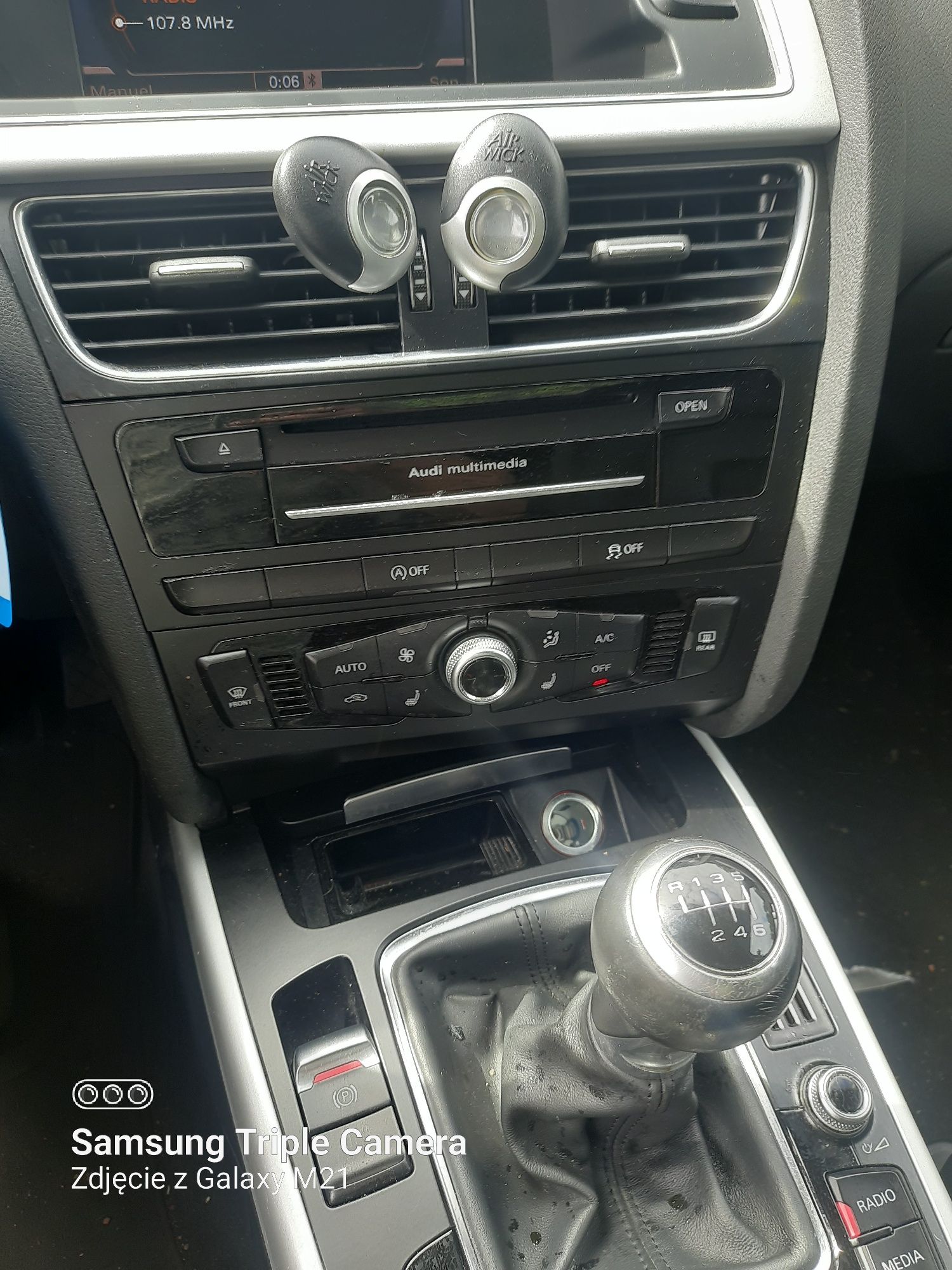 Audi a4 b8 2.0tdi manual skora
