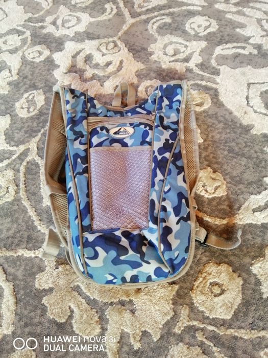 Продам різні  сумки та портфель