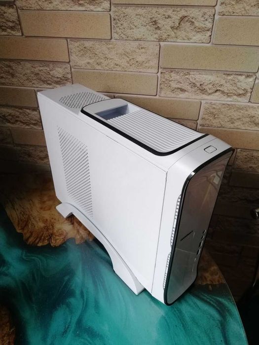 Корпус Gamemax 610w(кастом)