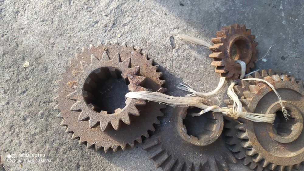 Шестерни коробки передач трактор Т16 Т25