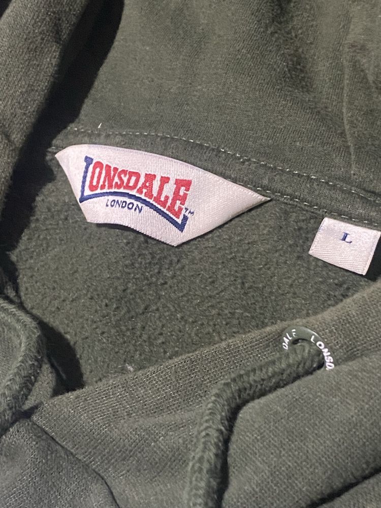 Кофта Lonsdale.