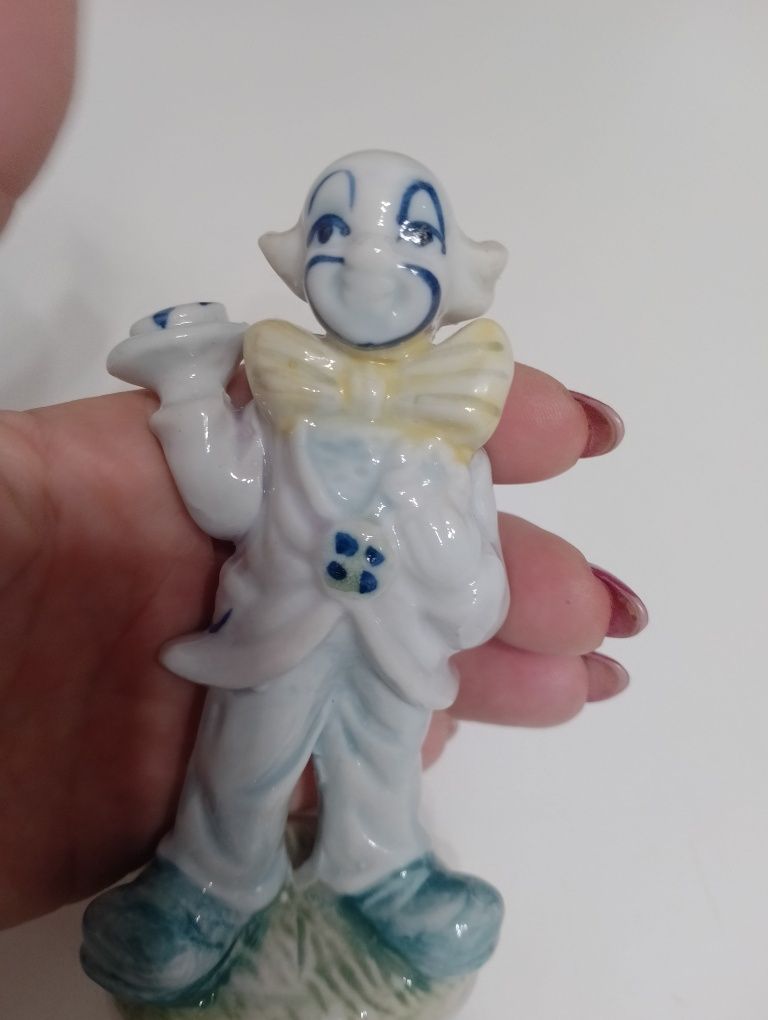 Stara figurka  porcelanowa klaun