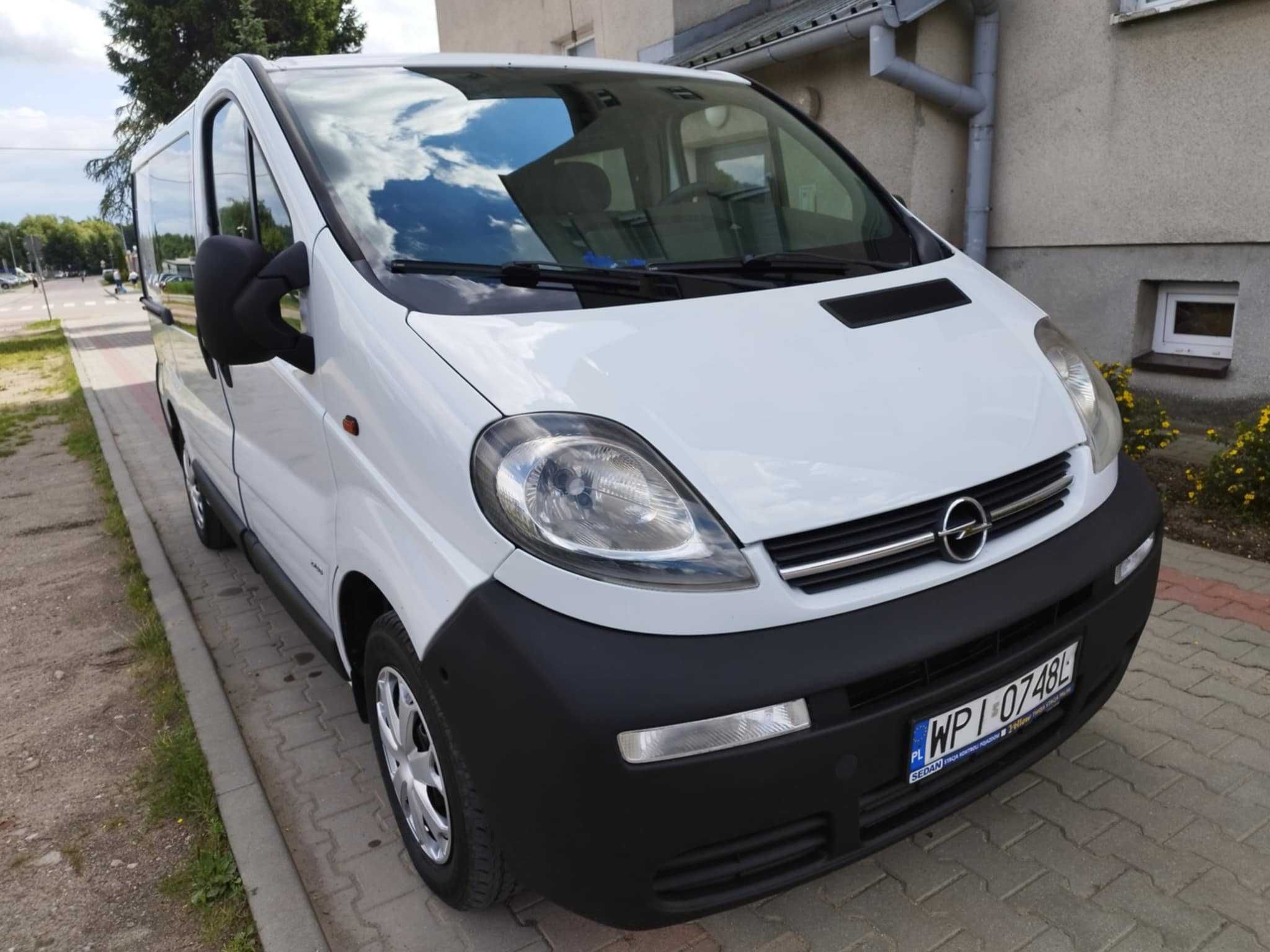Opel Vivaro 6 osobowy 1.9 Brygadówka (trafic primastar)