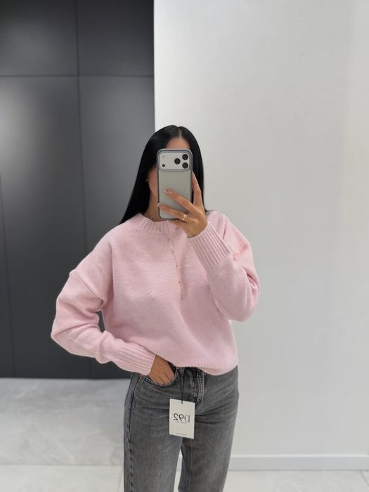 Мʼякий трикотажний светр від Zara