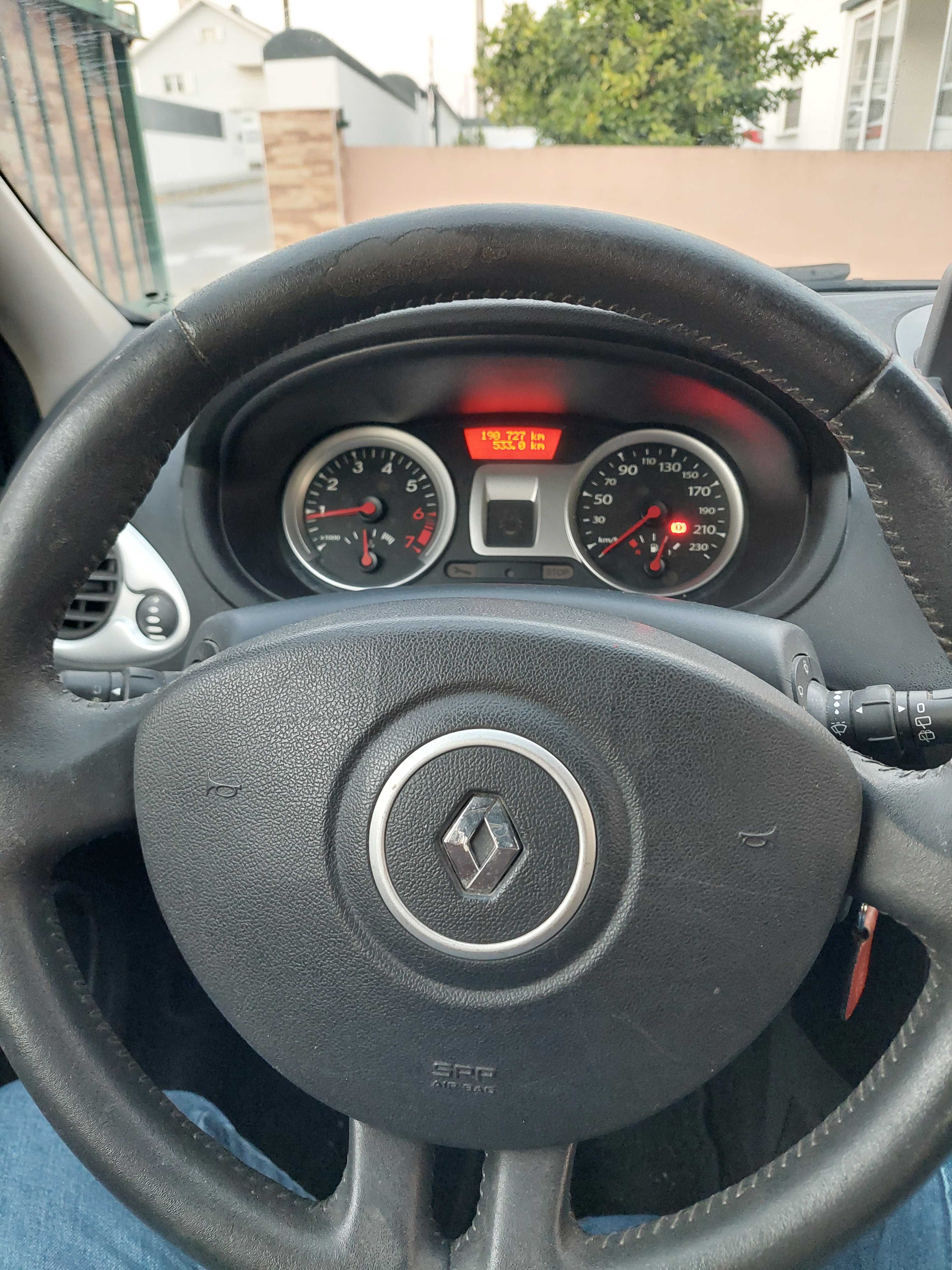 Renault Clio 3 2010 Gasolina Excelente estado