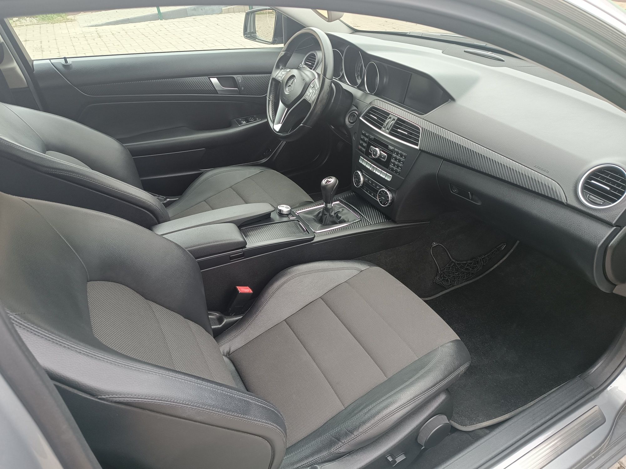 Sprzedam w204 coupe lift z Niemiec stan bardzo dobry.